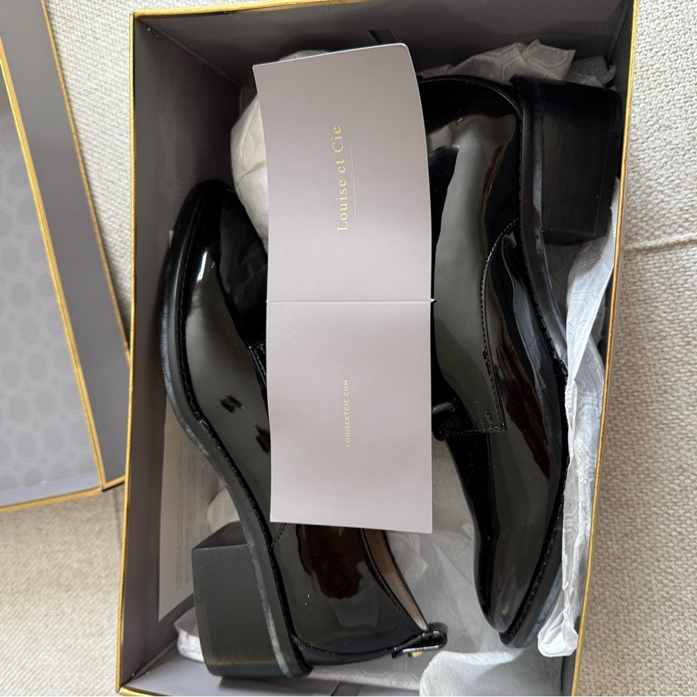 Louise et Cie Black Patent Leather Oxfords - Picture 6 of 7